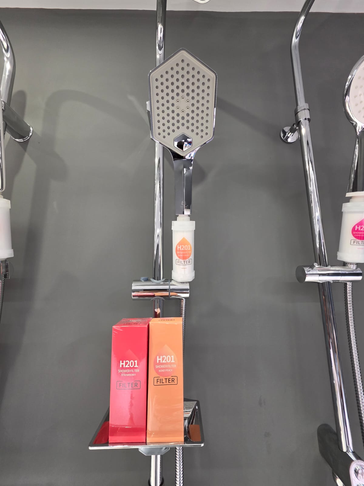 Vitamin C Shower Filter | Cleaner Water, Softer Hair, Skin & Spa Experience
