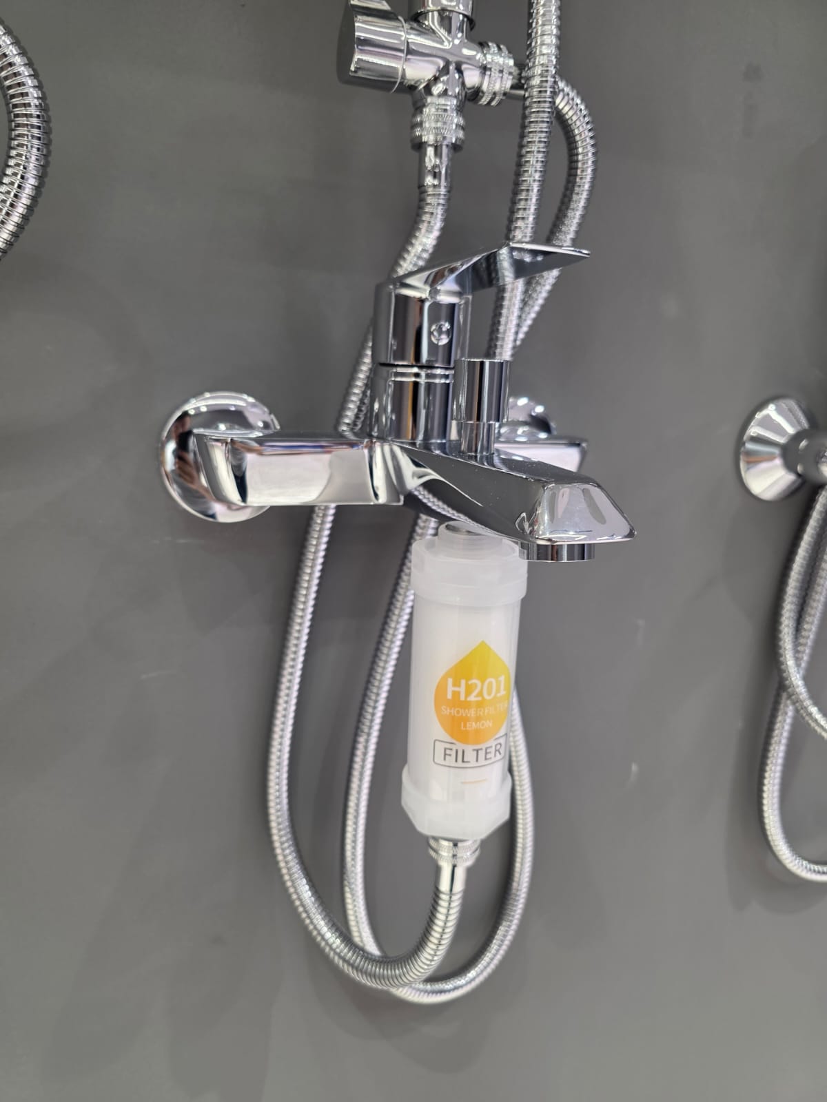 Vitamin C Shower Filter | Cleaner Water, Softer Hair, Skin & Spa Experience